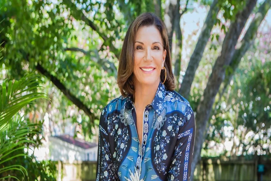 Hilary Farr measurements