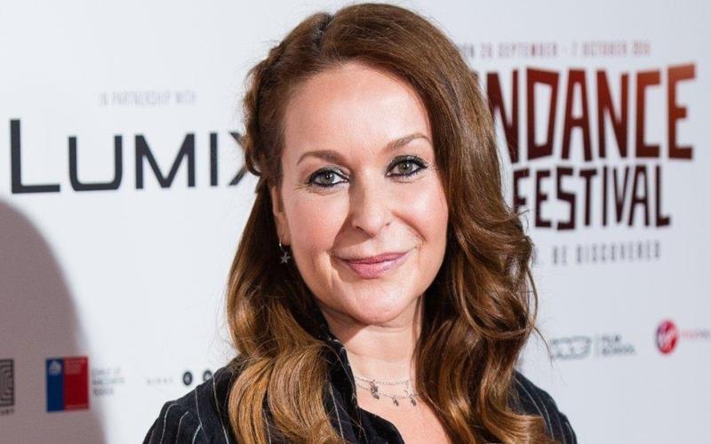 Julia Sawalha measurements, net worth, nickname, height, weight and bra