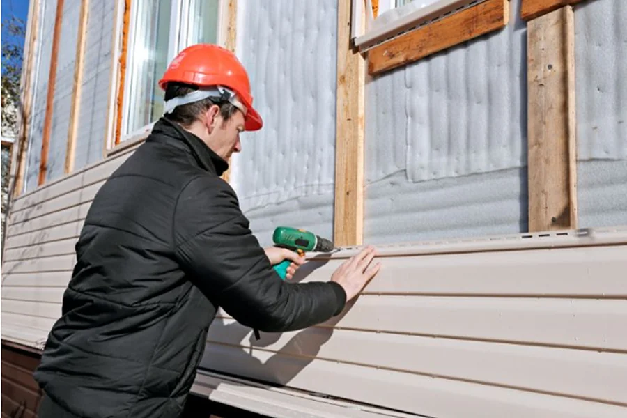 Vinyl Siding Lifespan: How Long It Lasts and What Affects Durability