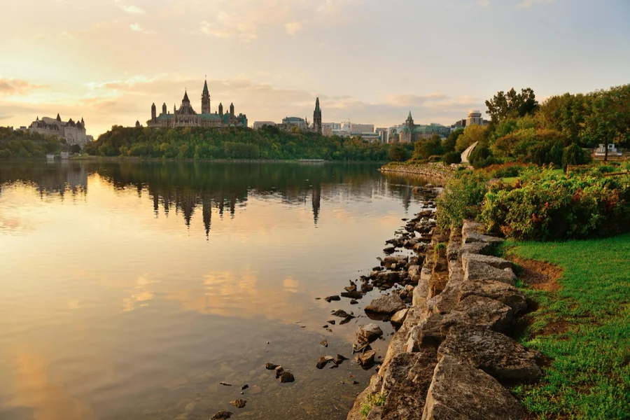 Towing and the Ottawa River: Cross-Border Service Between Ottawa and Gatineau